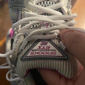 Brooks adrenaline womens size 10.5